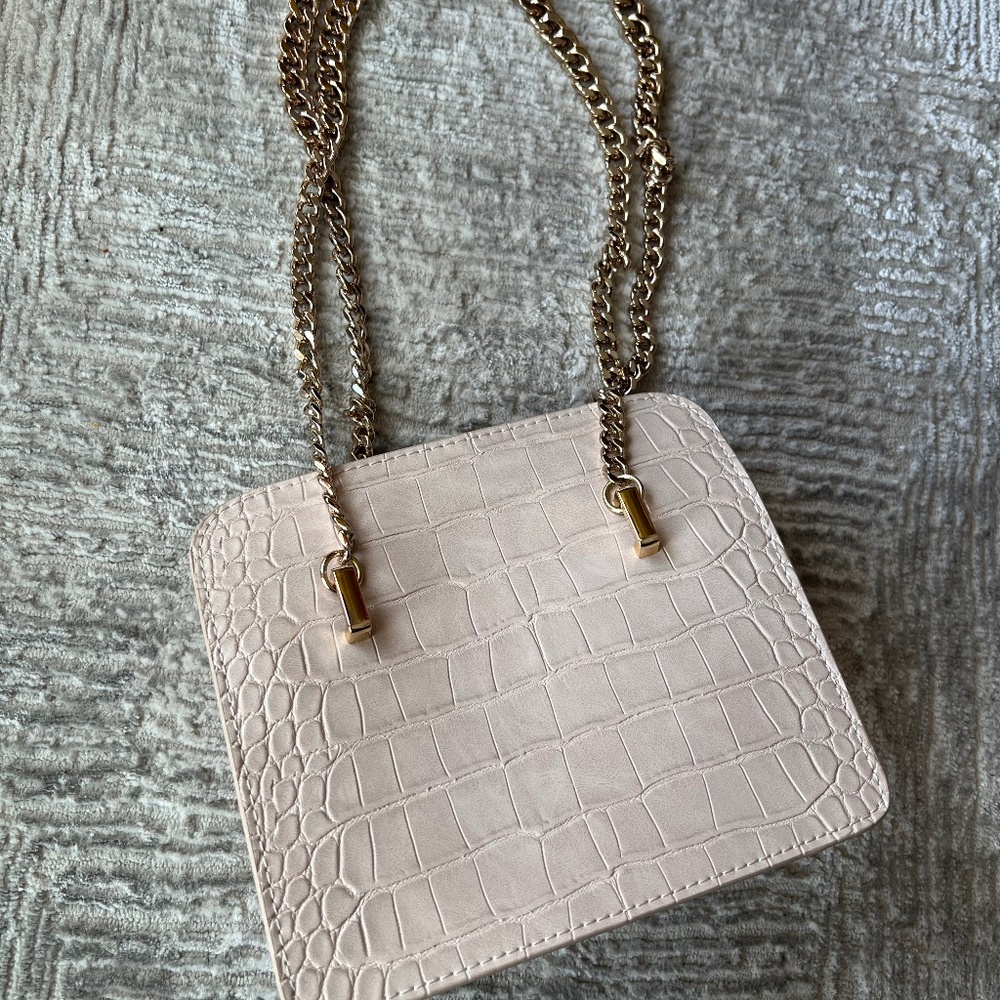 New Zara Creme Faux Alligator Bag With Chain Handle